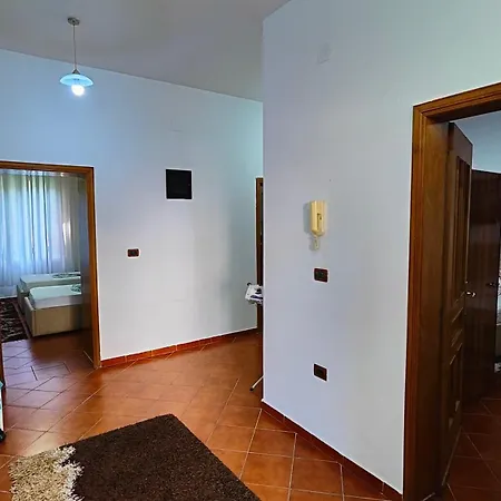 In Toni Apartment Shkoder